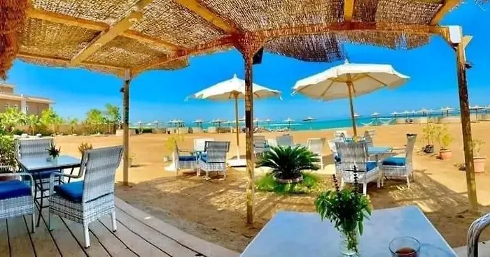 Turtles Resort- *